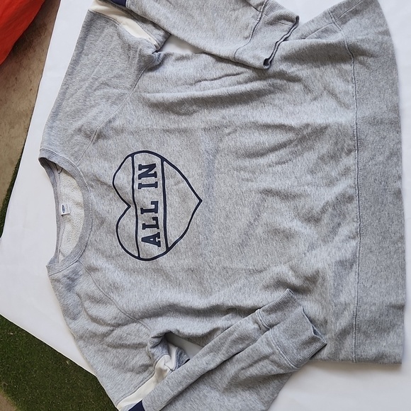 Old Navy Sweater - Picture 1 of 3